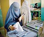 نهادهاى انتخاباتى: حکومت قصداً مسير برگزاری انتخابات را دورتر مى سازد